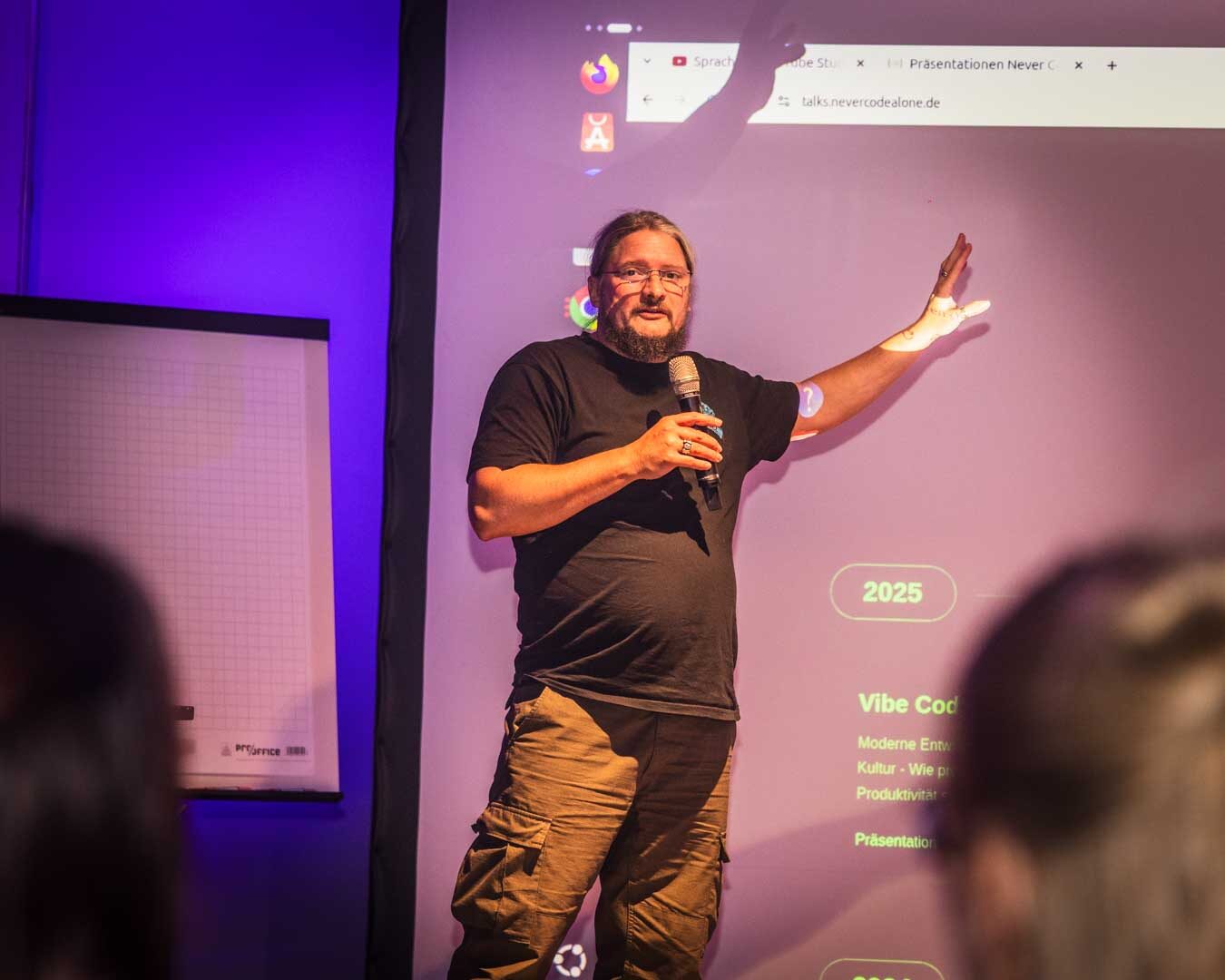 Roland Golla auf der Bühne der AI Nights Nürnberg